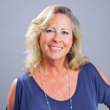 165 Headshots 5d3b0579 (1)