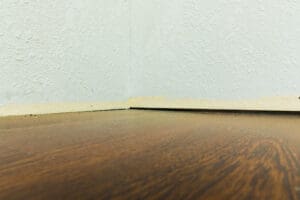Sloping Floor Symptom (1)